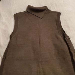 Limited sleeveless sweater size S